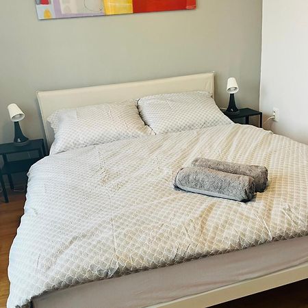 شقة Charming Studio In The Old Town براتسيلافا المظهر الخارجي الصورة