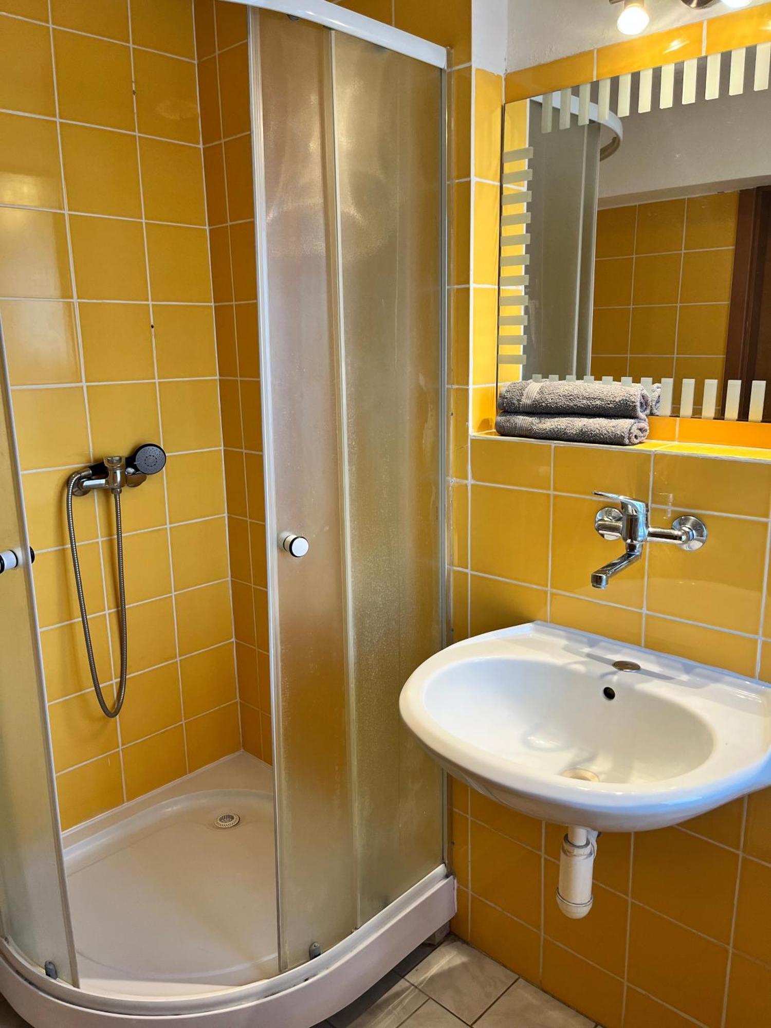 شقة Charming Studio In The Old Town براتسيلافا المظهر الخارجي الصورة