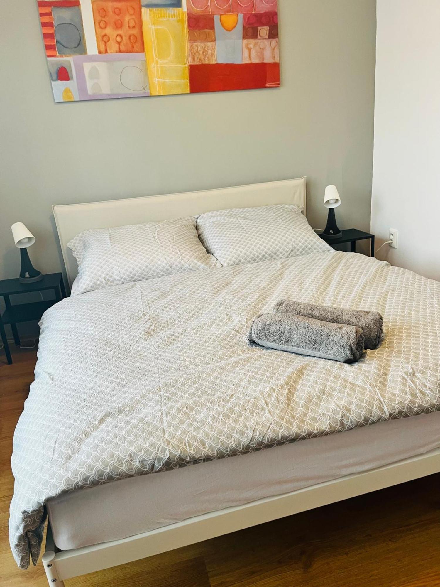 شقة Charming Studio In The Old Town براتسيلافا المظهر الخارجي الصورة